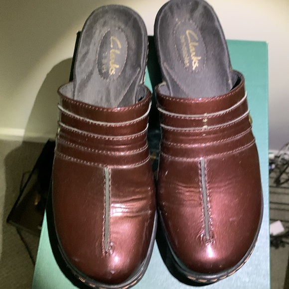 Clarks LEXI-CEDAR Vern Rouge Patent Leather Slip-On w/Cushioned Comfort Sz 7 - Picture 5 of 5